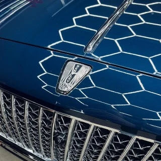 Detailing Reflection of Quality Hexa Grid